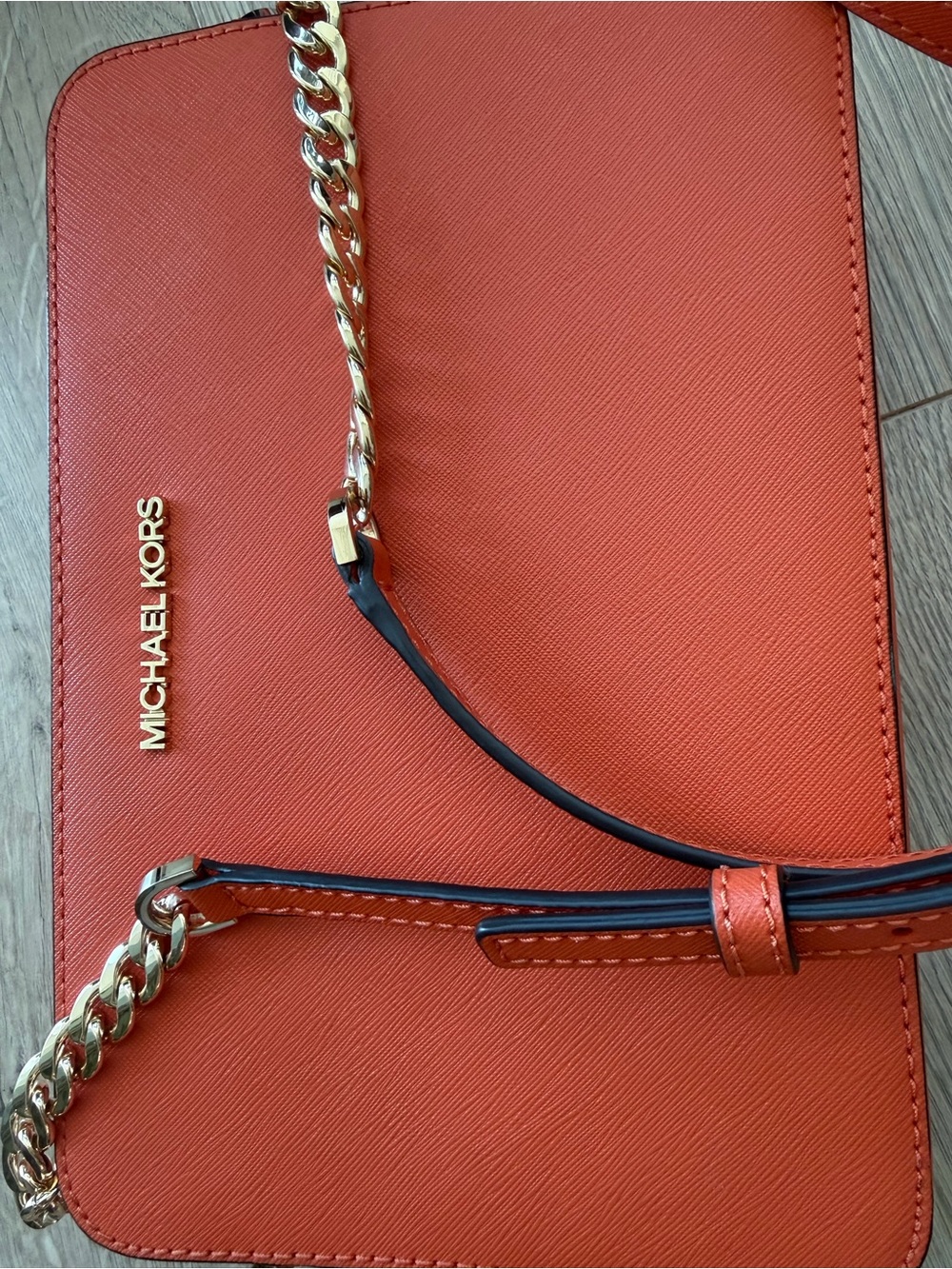 Michael Kors Genuine | Brand New| Saffiano Leather Cossbody bag | Coral Orange 🧡 - Picture 14 of 14